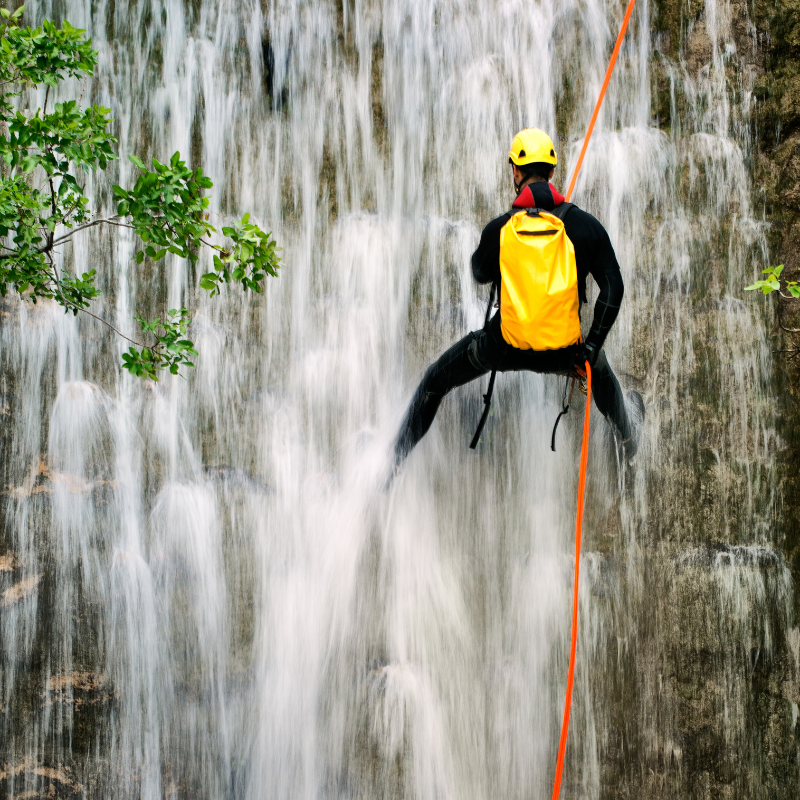 outdoor grid 6 man canyoning